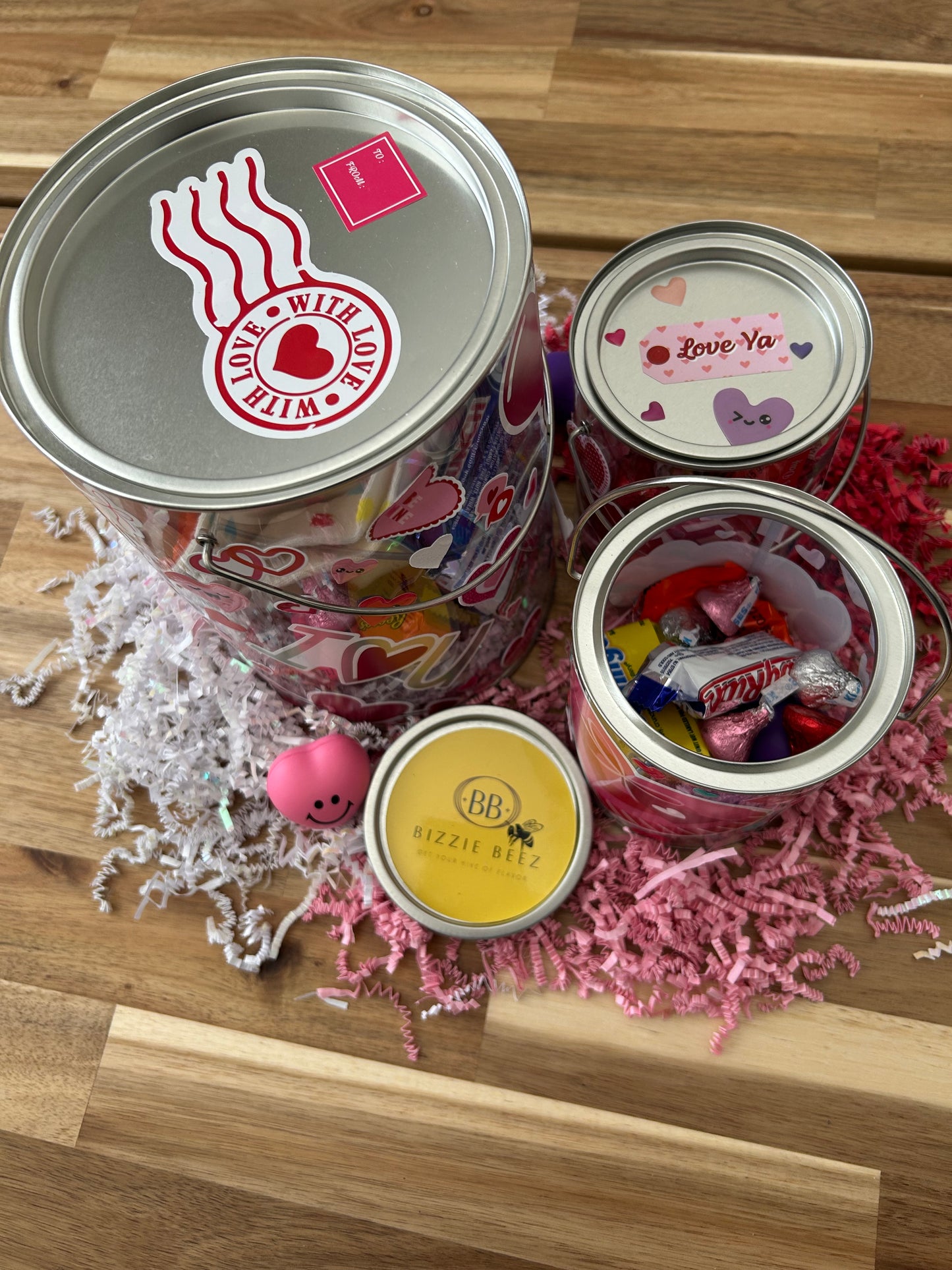 Bizzie's Duo Love Buckets