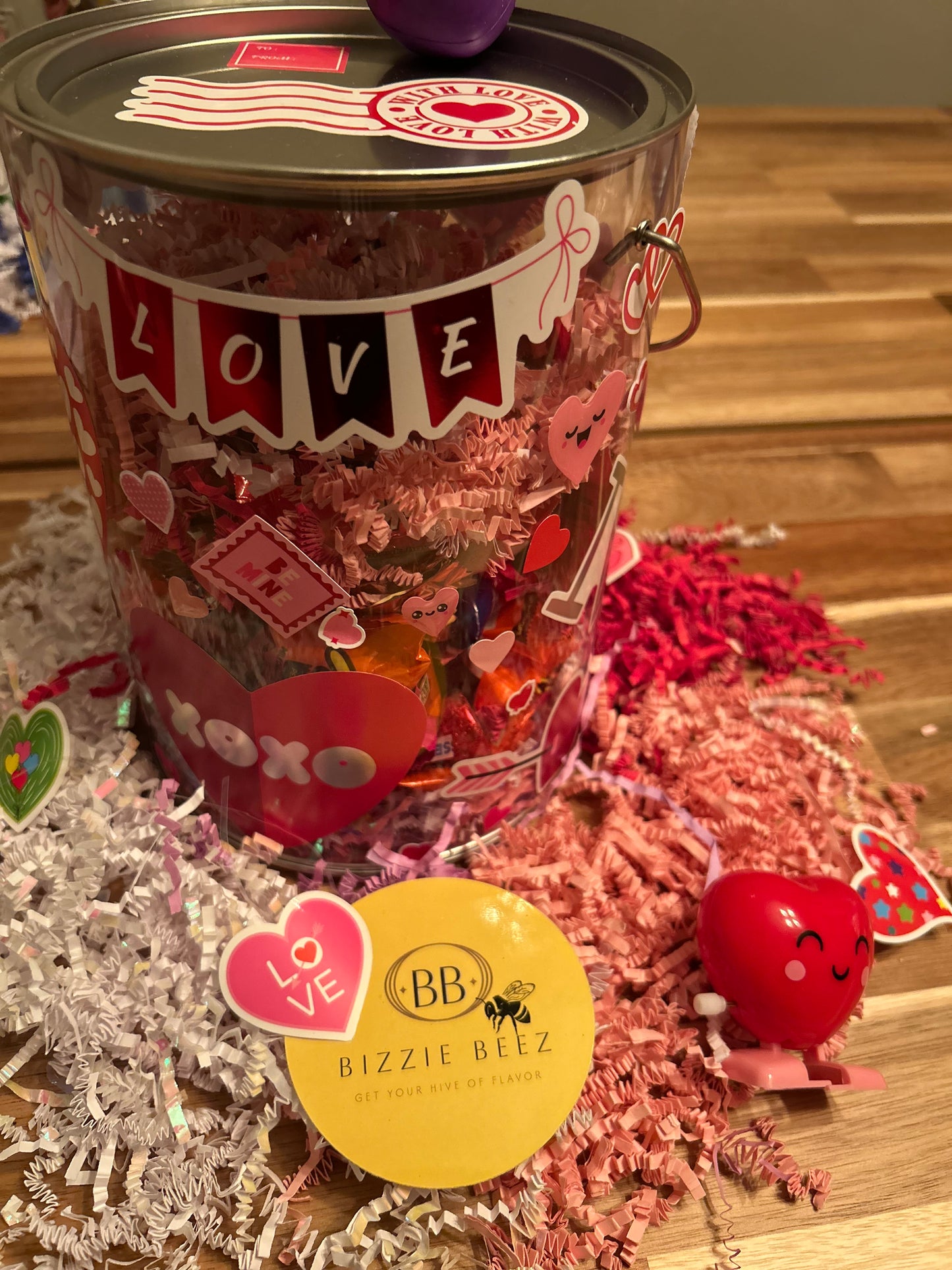 Bizzie Beezz Love Bucket